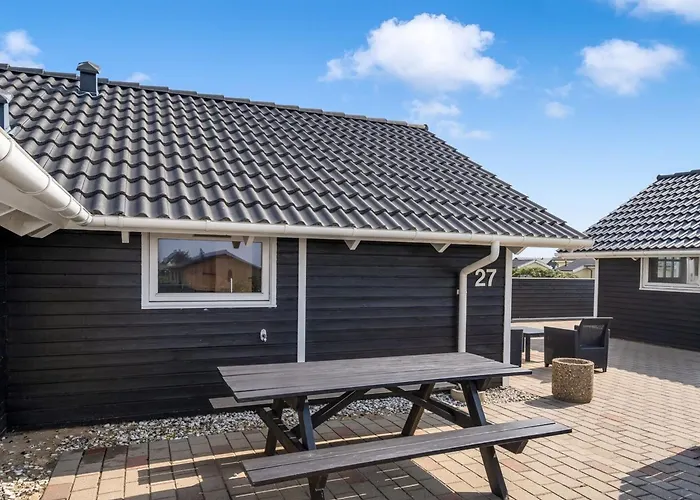 Freya - 200m From The Sea By Interhome